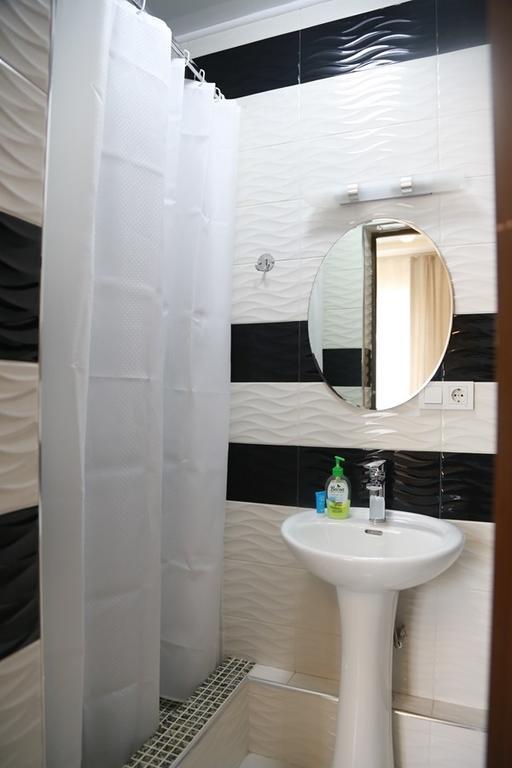 Center Hotel Bishkek Exterior foto