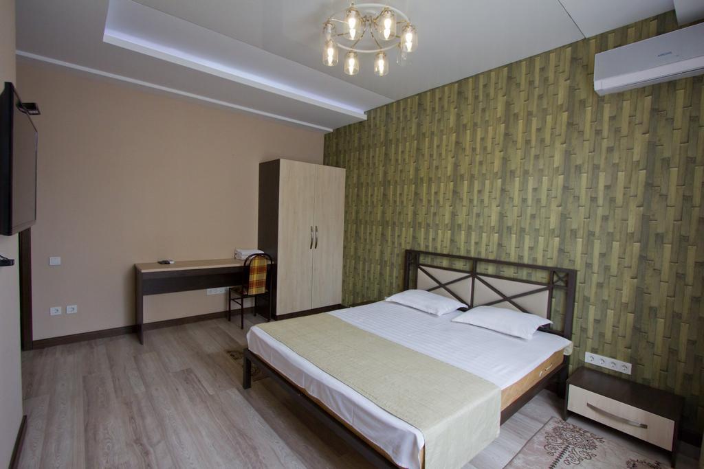 Center Hotel Bishkek Exterior foto
